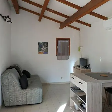 Tatil Evi Petite Maison Terrasse Privee St Martin D'ardeche Saint-Martin-dʼArdèche
