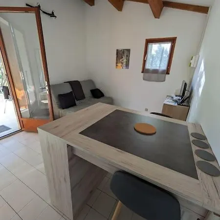 Petite Maison Terrasse Privee St Martin D'ardeche * Saint-Martin-dʼArdèche